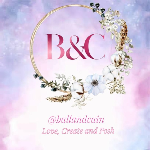 unlisted Handbags - Hey friends I’m Live!!!!!